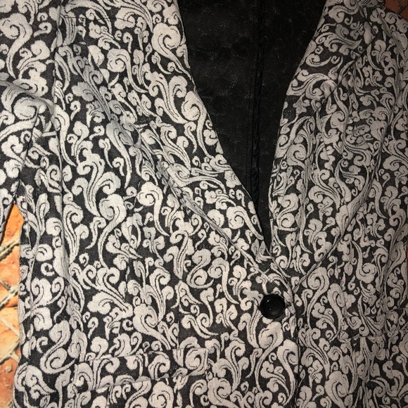 **5 for $20** Damask Jacket - Picture 3 of 5